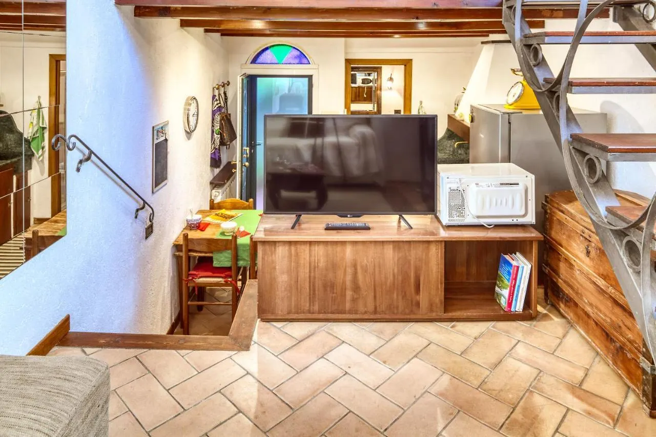 Mario Apartment With Garden Levanto Italy